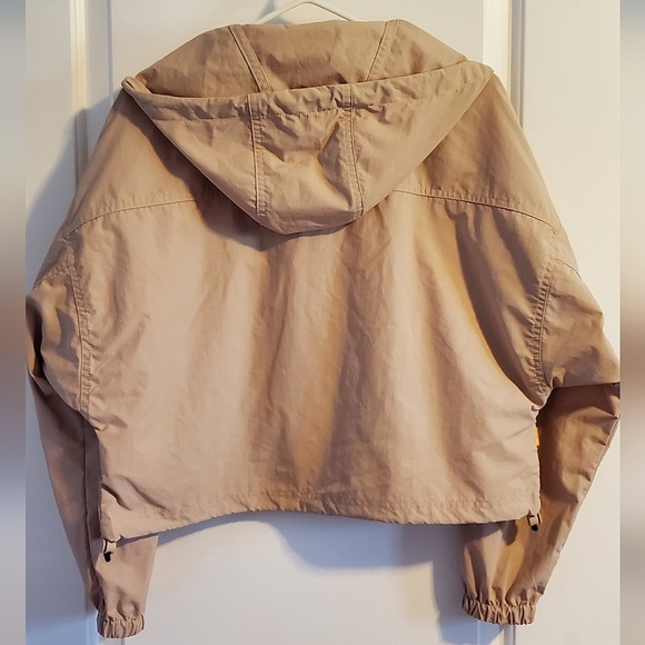 Timberland Water-Repellent Oversized Crop Anorak Jacket • Women's XS • Cream - Picture 5 of 6